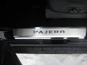 Накладки на пороги Mitsubishi PAJERO SPORT