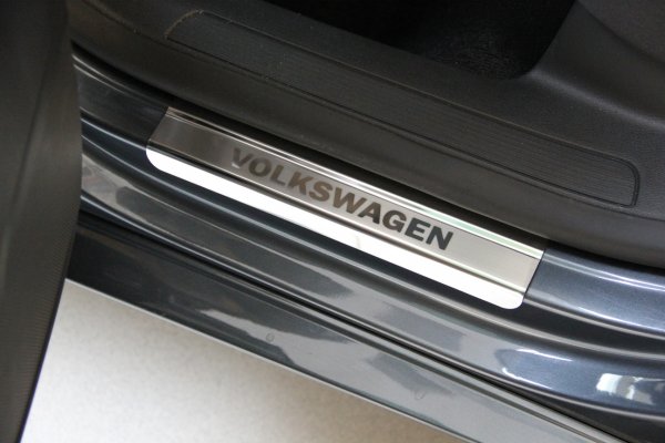 Накладки на пороги Volkswagen PASSAT CC