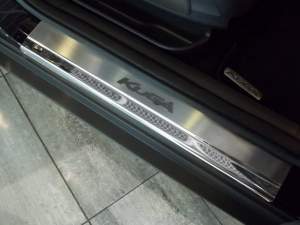 Накладки на пороги Ford KUGA